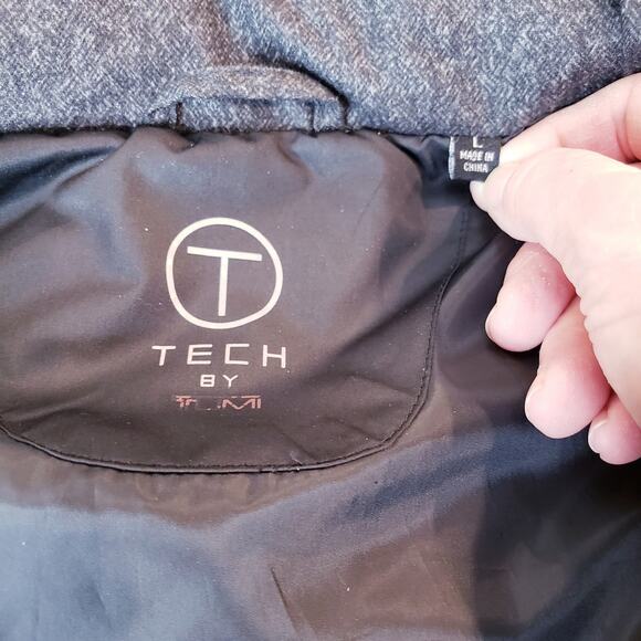 Tumi T-Tech Men's Size Large Down Filled Coat Quilted L8GRB Black *Missing Hood* - Picture 2 of 16